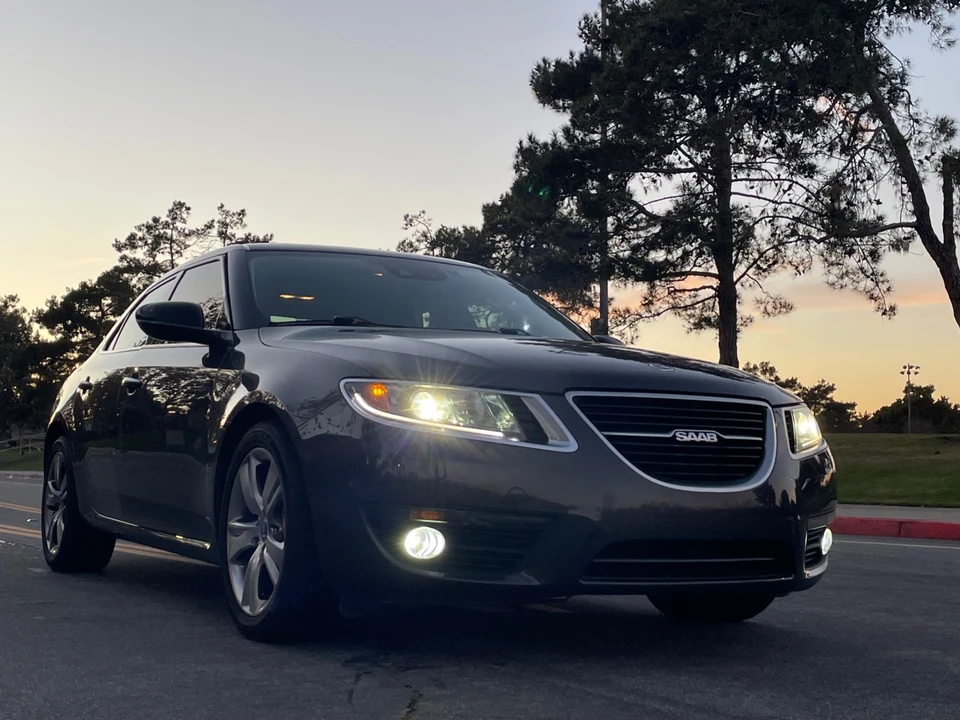 2011 Saab - Image 28 of 31