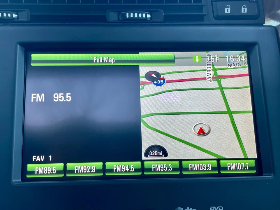 2011 Saab - Image 12 of 31