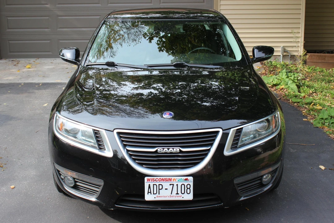 2011 Saab 9-5 2nd Gen - Image 2 of 25