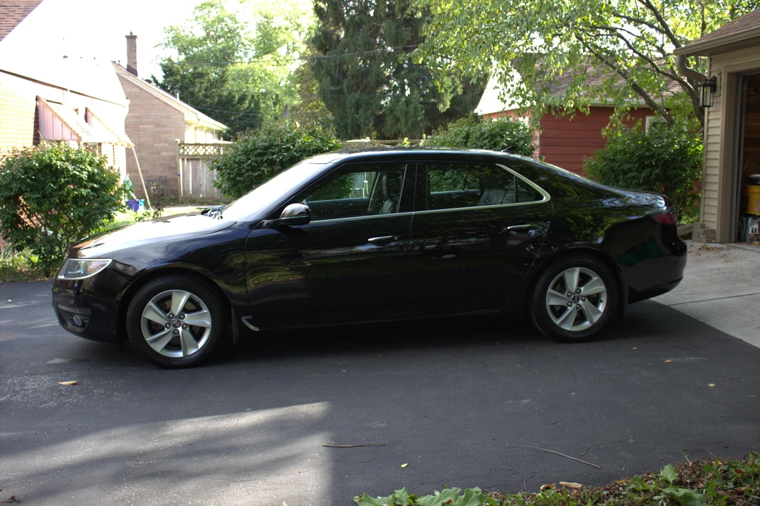 2011 Saab 9-5 2nd Gen - Image 9 of 25