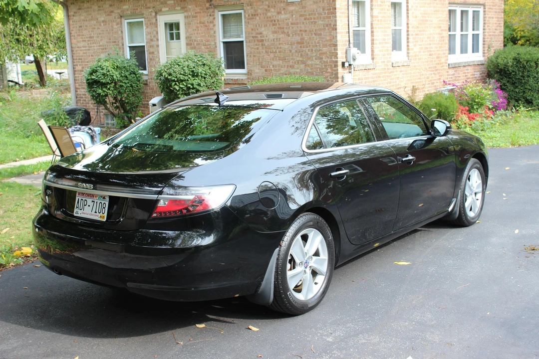 2011 Saab 9-5 2nd Gen - Image 15 of 25