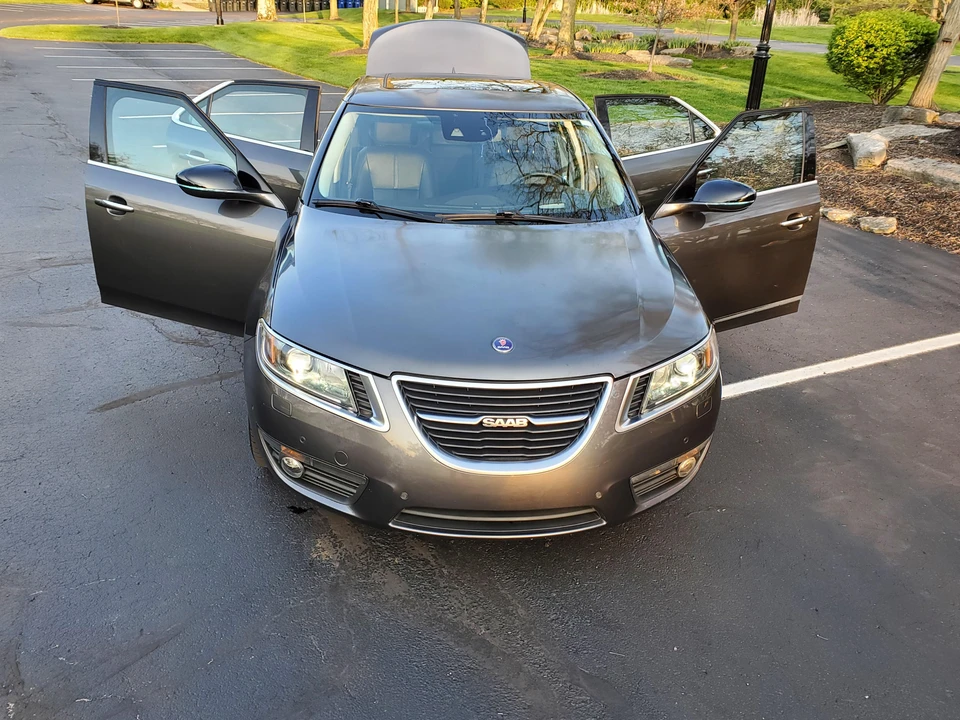2011 Saab 9-5 2nd Gen - Image 16 of 31