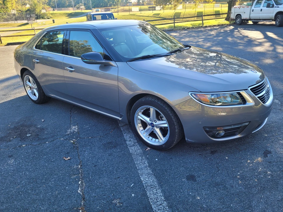 2011 Saab 9-5 2nd Gen - Image 16 of 31