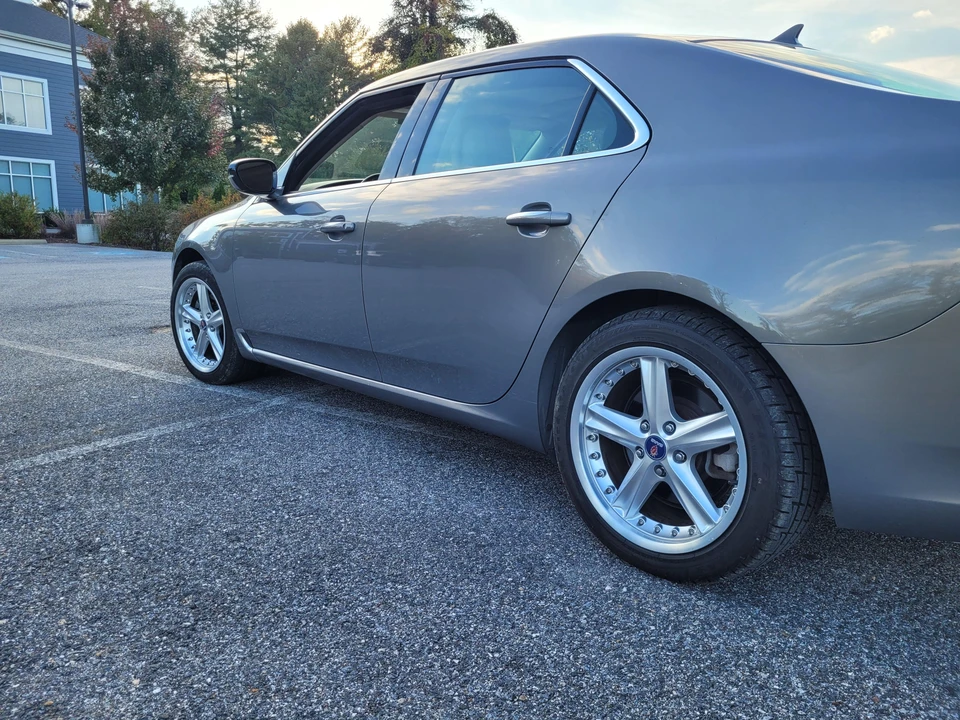 2011 Saab 9-5 2nd Gen - Image 23 of 31