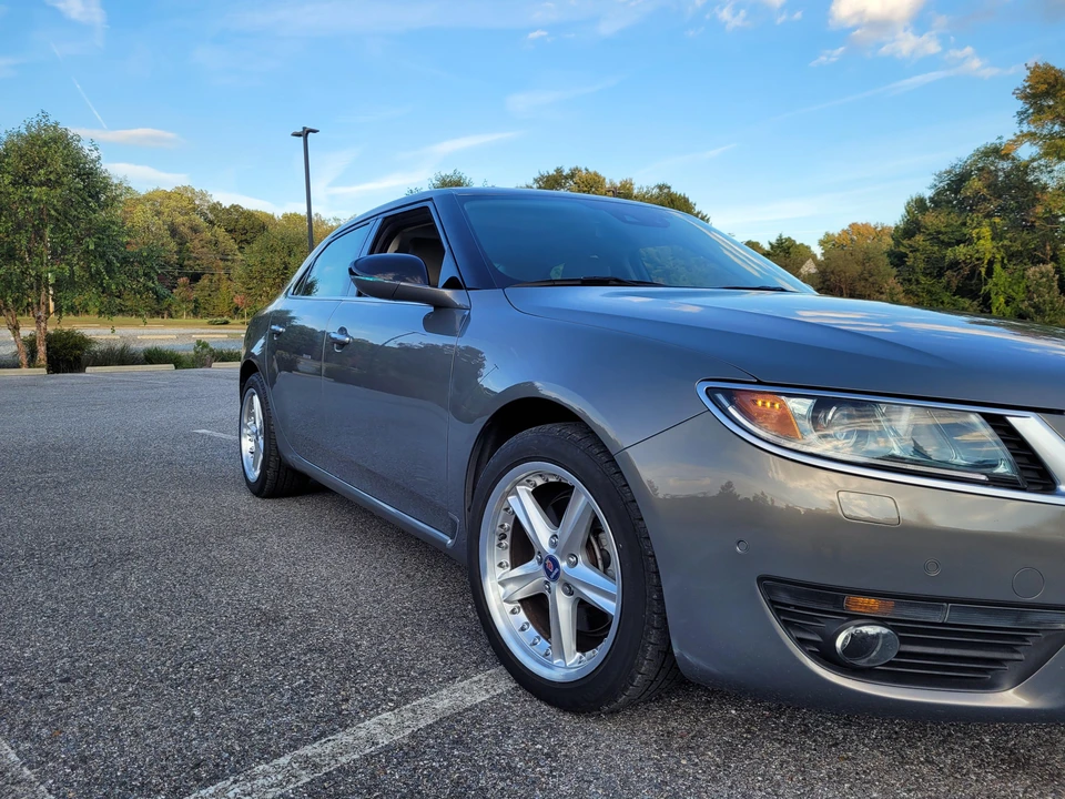 2011 Saab 9-5 2nd Gen - Image 17 of 31