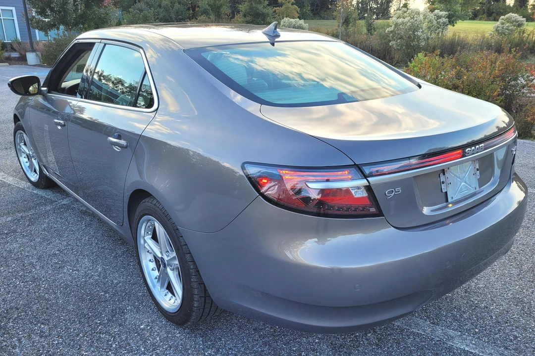 2011 Saab 9-5 2nd Gen - Image 4 of 31