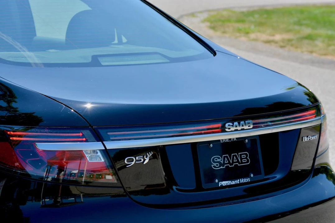2011 Saab 9-5 2nd Gen - Image 27 of 31