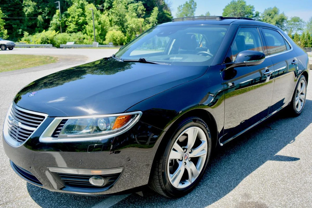 2011 Saab 9-5 2nd Gen - Image 2 of 31