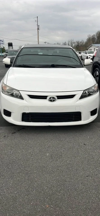 2011 Scion tC - Image 2 of 5