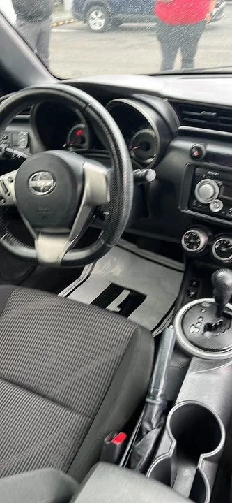 2011 Scion tC - Image 5 of 5