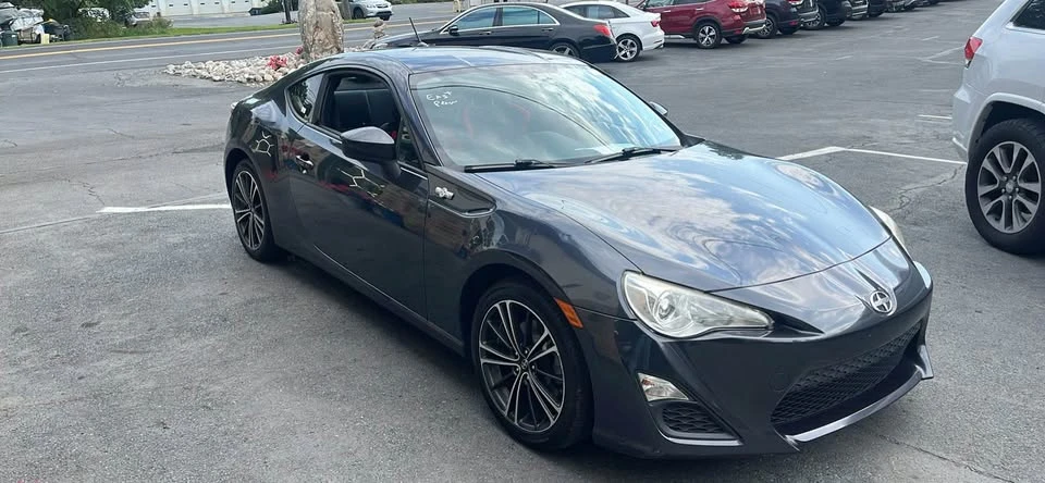 2011 Scion FR-S - Image 6 of 7