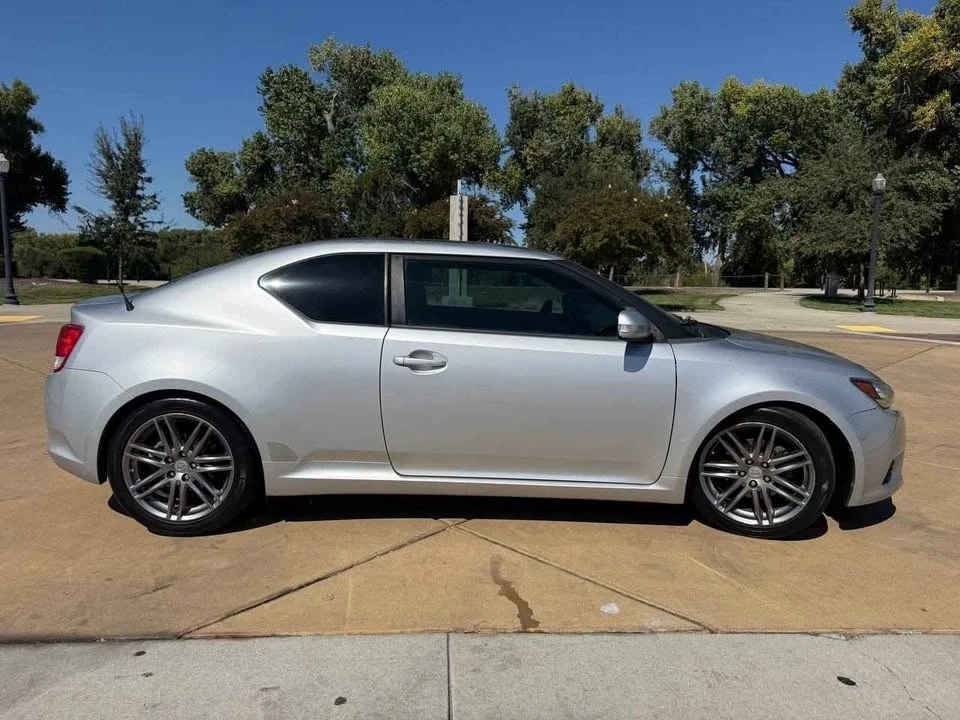 2011 Scion tC - Image 6 of 19