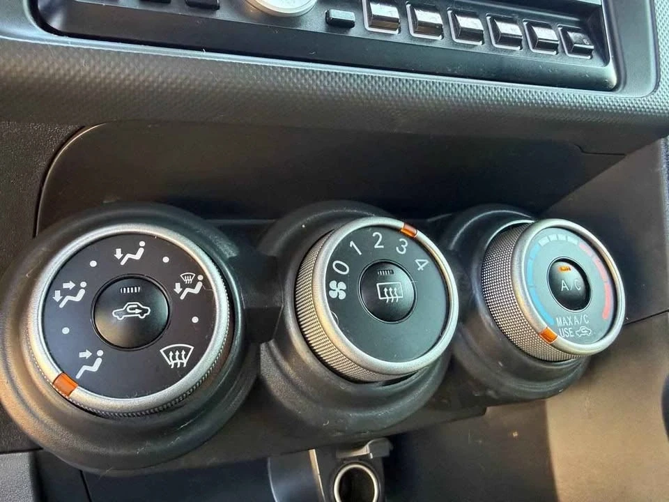 2011 Scion tC - Image 13 of 19