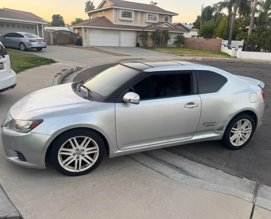 2011 Scion tC - Image 2 of 2