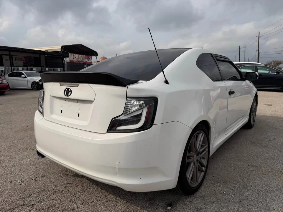 2011 Scion tC - Image 5 of 6