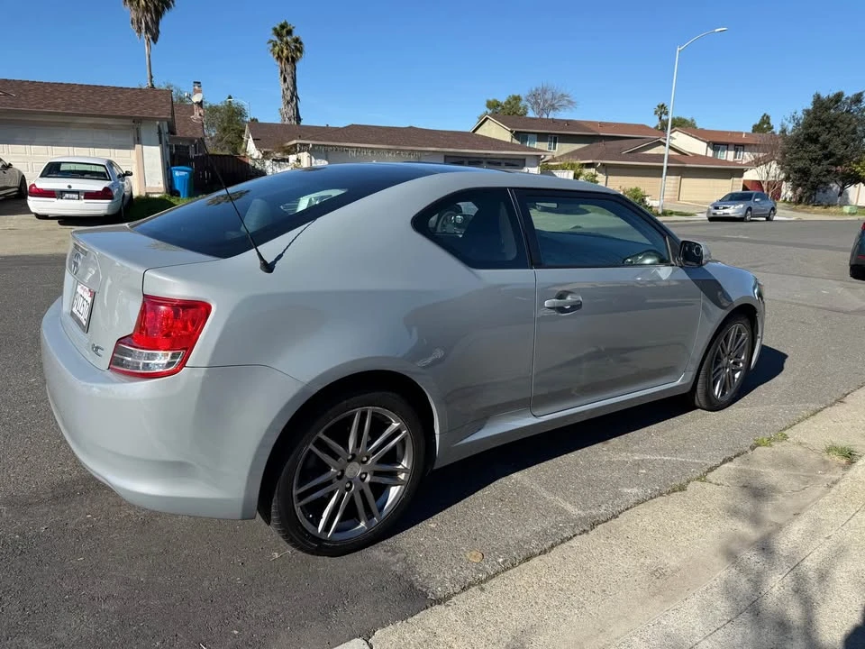 2011 Scion tC - Image 3 of 12