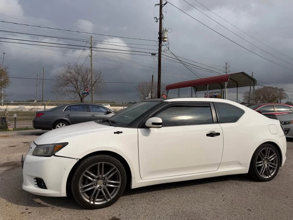 2011 Scion tC - Image 3 of 6