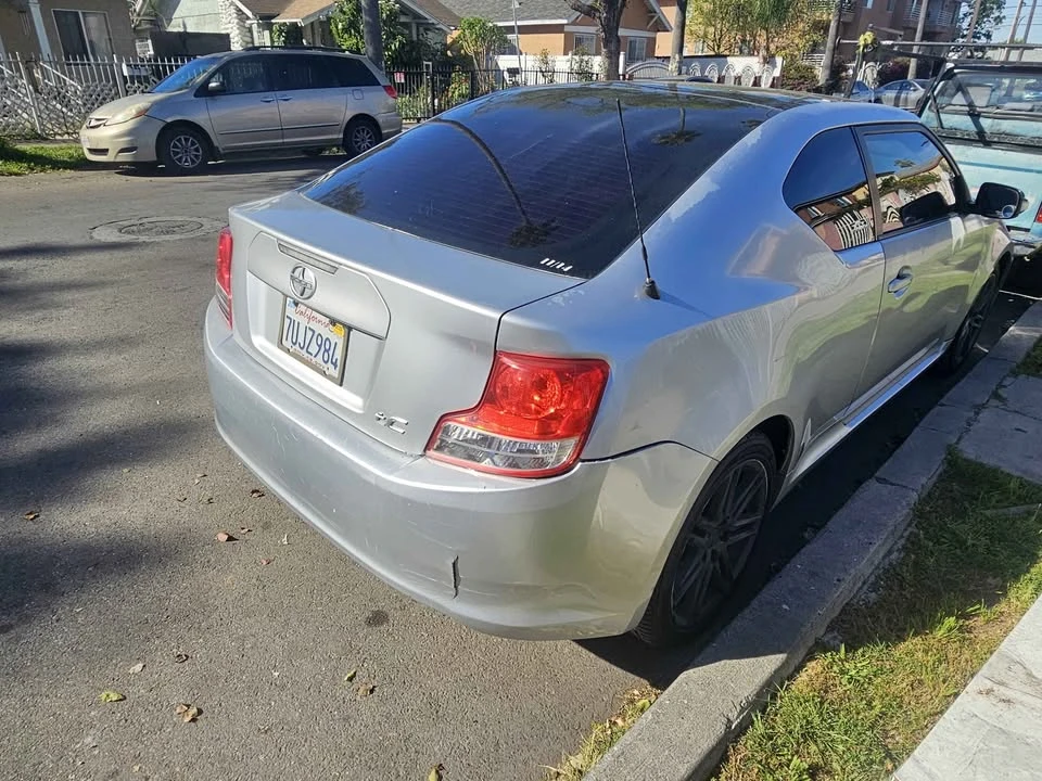2011 Scion tC - Image 3 of 6