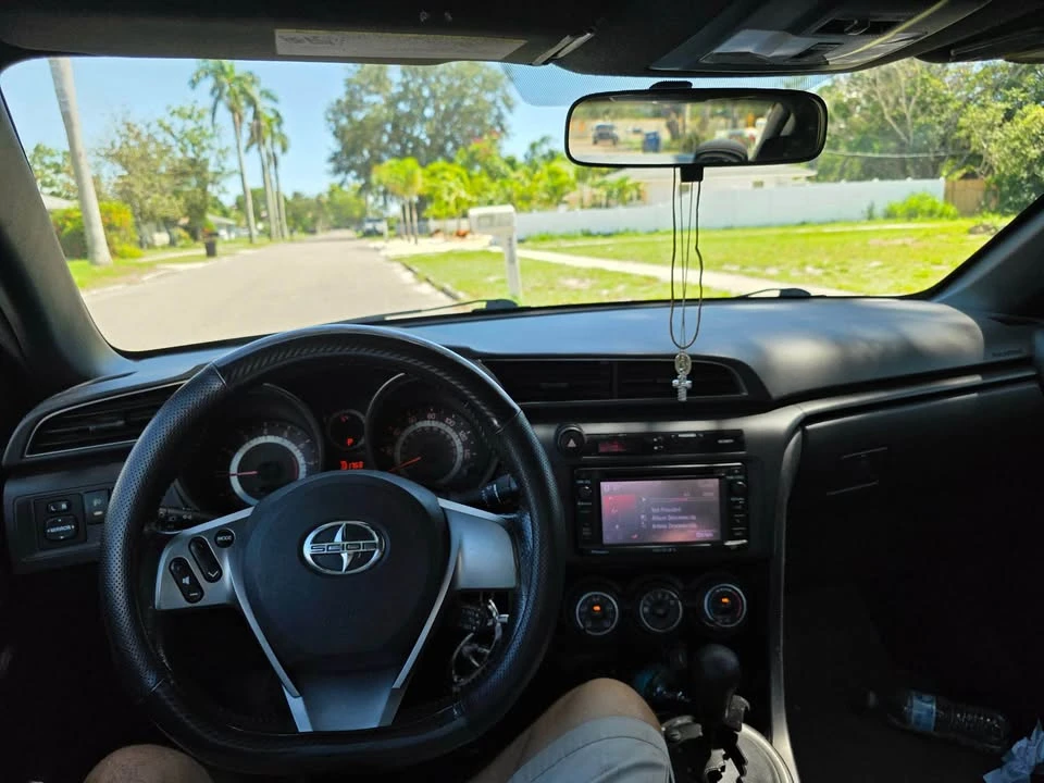 2011 Scion tC - Image 8 of 9