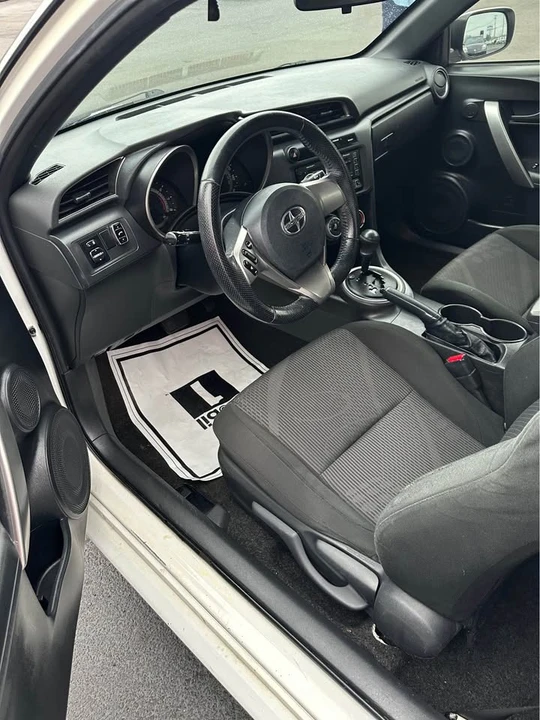 2011 Scion tC - Image 5 of 6