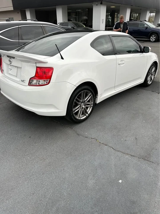 2011 Scion tC - Image 3 of 6