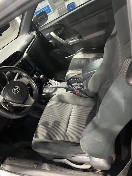 2011 Scion tC - Image 9 of 9
