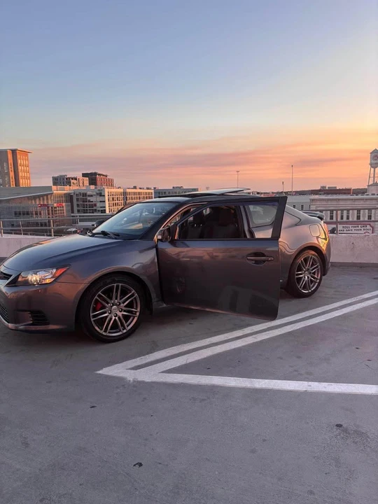2011 Scion tC - Image 6 of 8