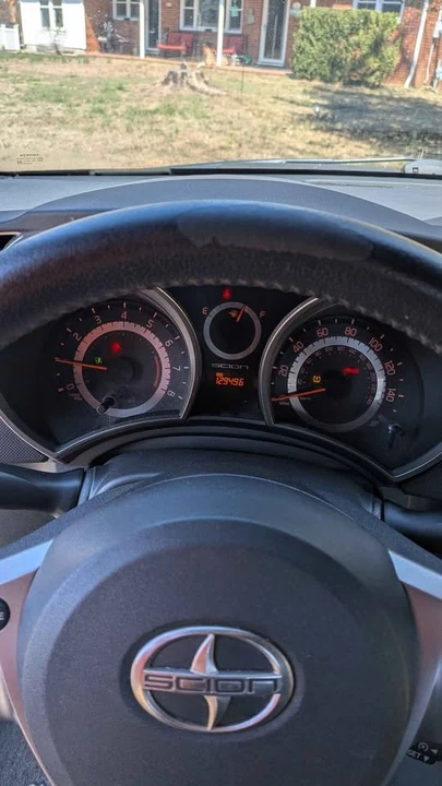 2011 Scion tC - Image 6 of 12