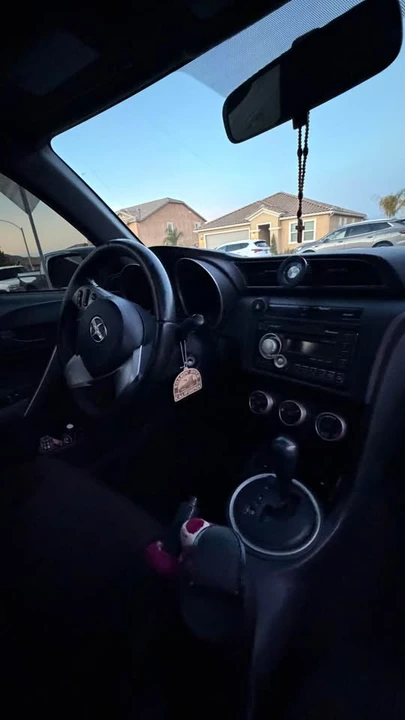 2011 Scion tC - Image 10 of 11