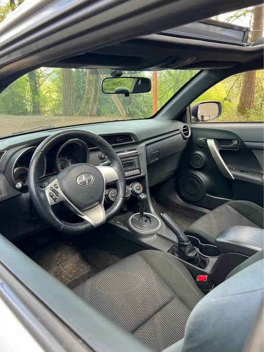 2011 Scion tC - Image 6 of 8