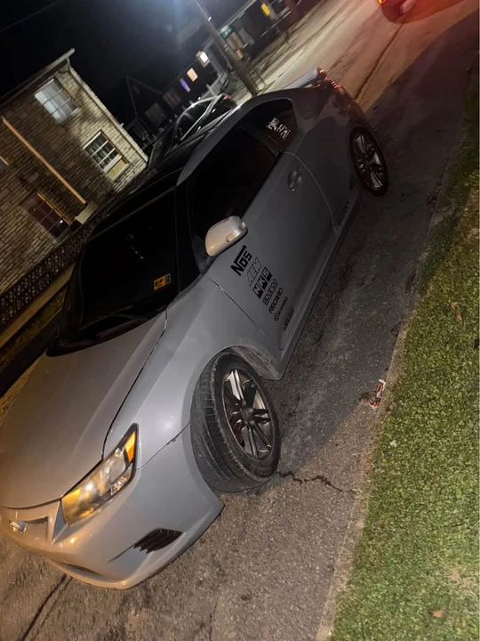 2011 Scion tC - Image 2 of 4