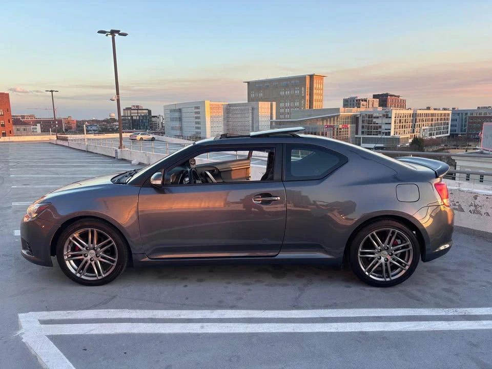 2011 Scion tC - Image 5 of 8