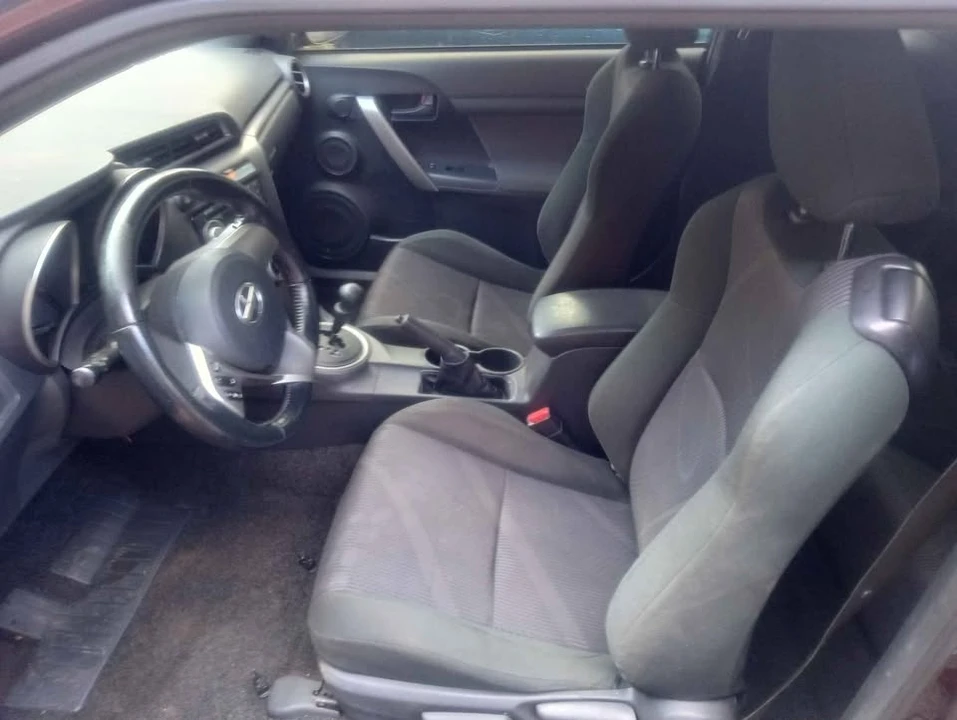 2011 Scion tC - Image 6 of 7
