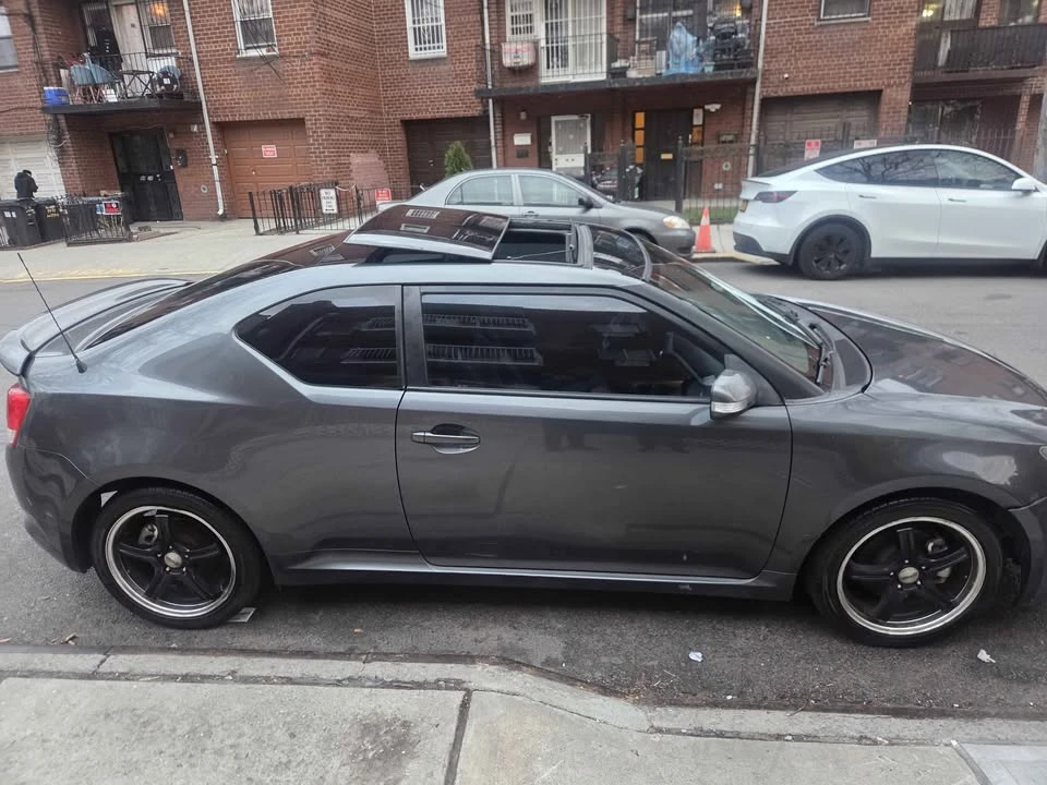 2011 Scion tC - Image 9 of 13