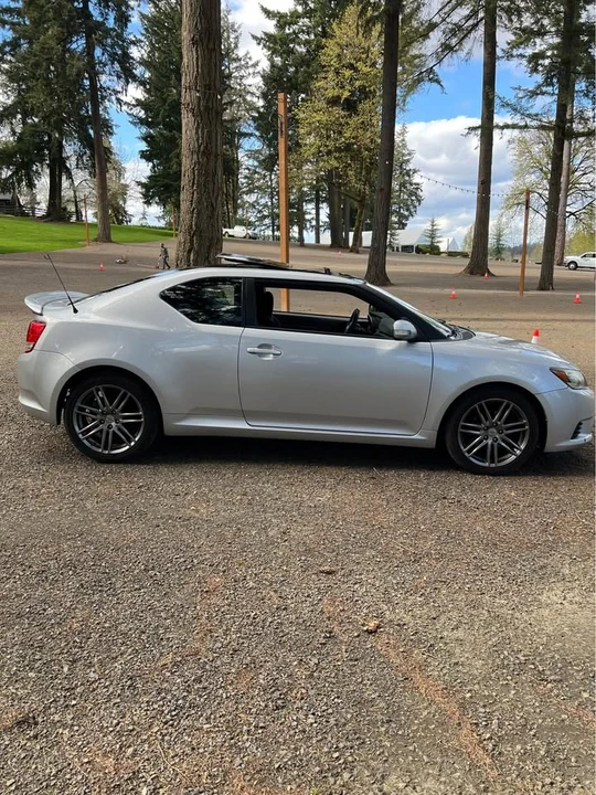 2011 Scion tC - Image 3 of 8