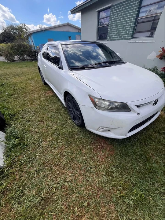 2011 Scion tC - Image 3 of 3