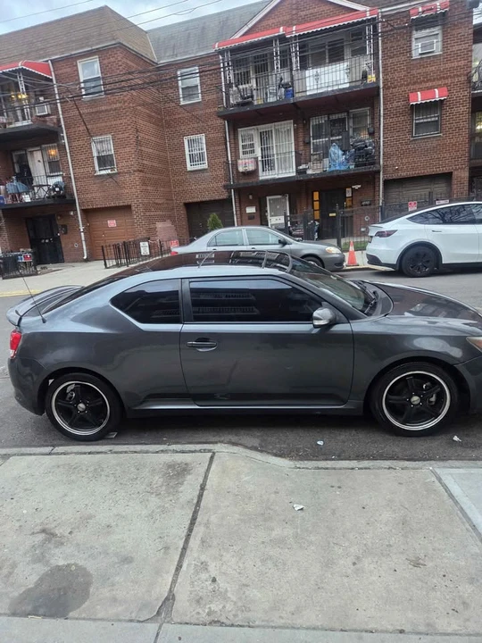 2011 Scion tC - Image 12 of 13