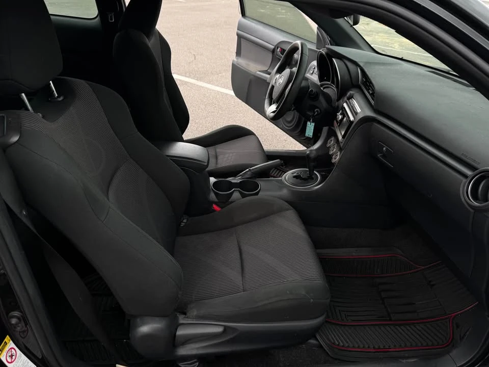 2011 Scion tC - Image 8 of 10