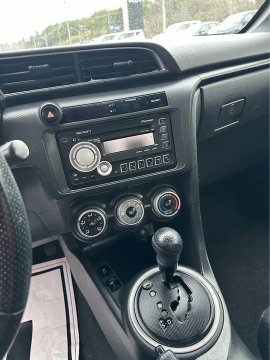 2011 Scion tC - Image 6 of 6