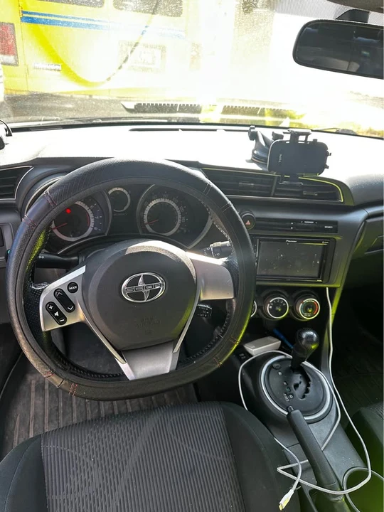2011 Scion tC - Image 3 of 3