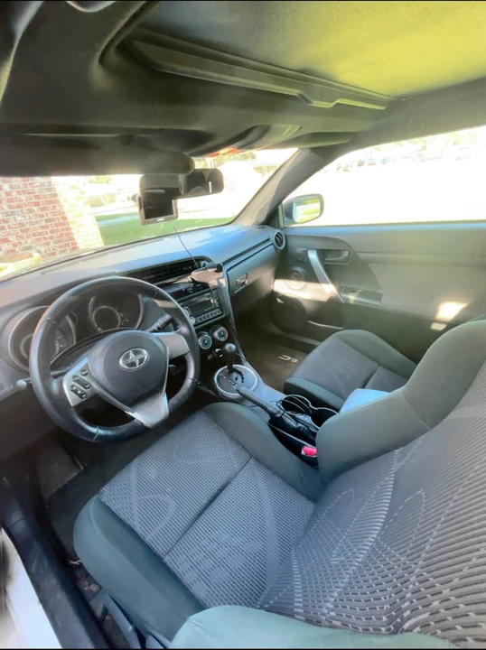 2011 Scion tC - Image 2 of 8
