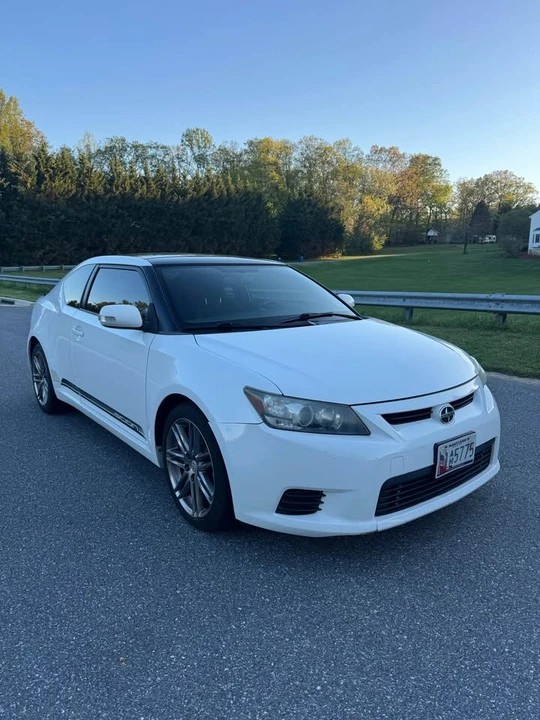 2011 Scion tC - Image 2 of 16