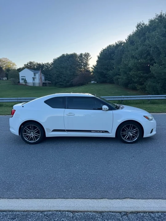 2011 Scion tC - Image 3 of 16