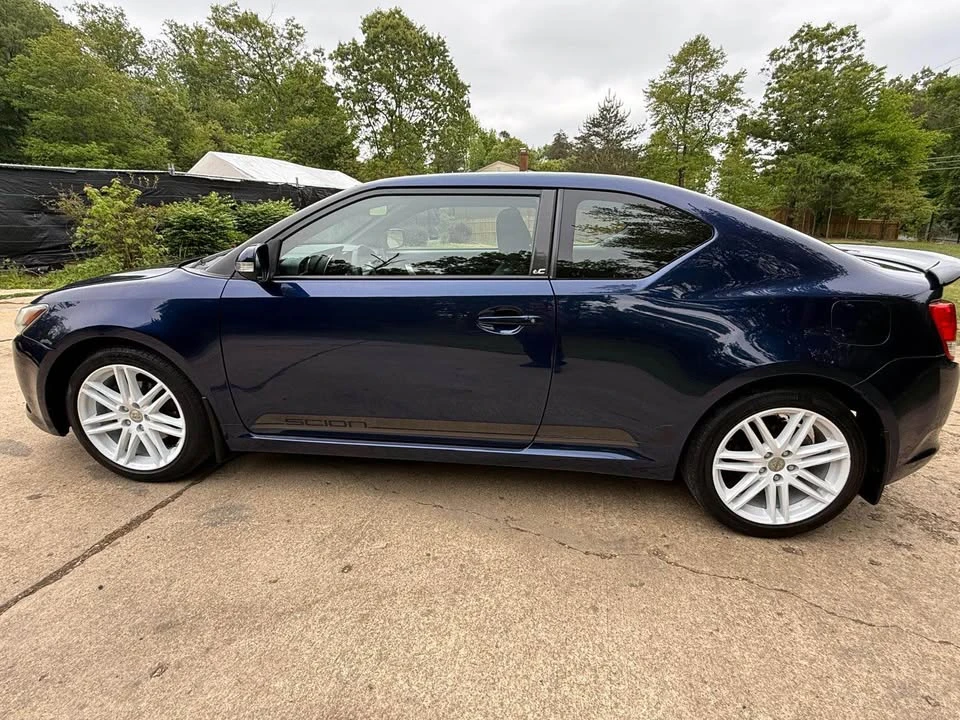 2011 Scion tC - Image 2 of 10