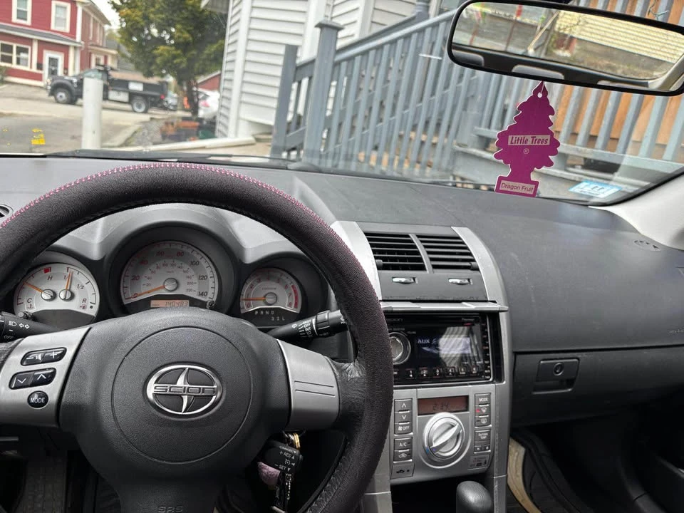 2011 Scion tC - Image 5 of 5