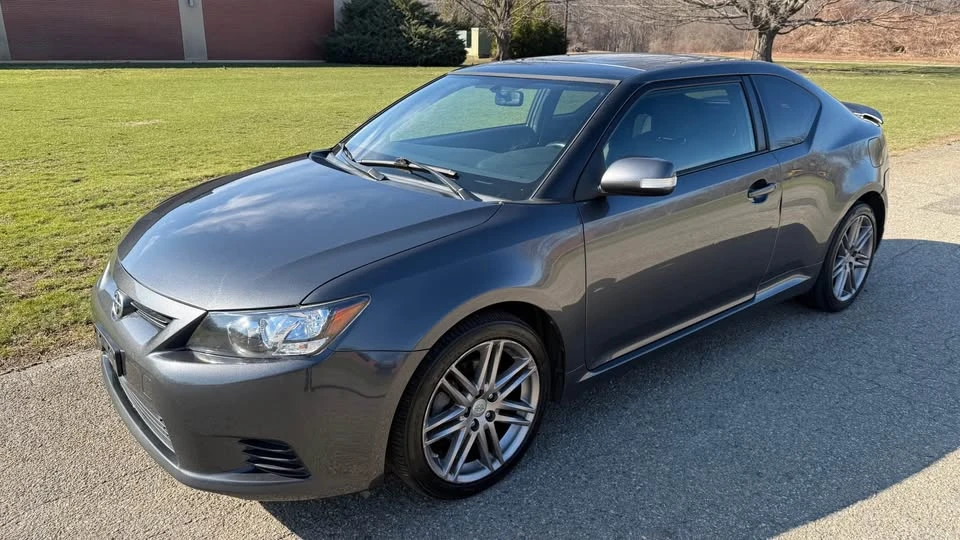 2011 Scion tC - Image 2 of 17