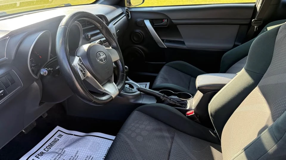 2011 Scion tC - Image 10 of 17