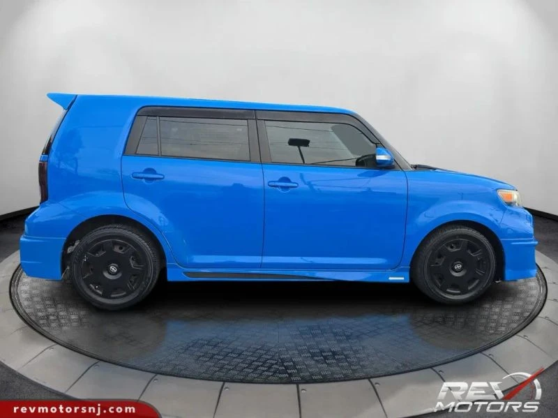2011 Scion xB - Image 6 of 12
