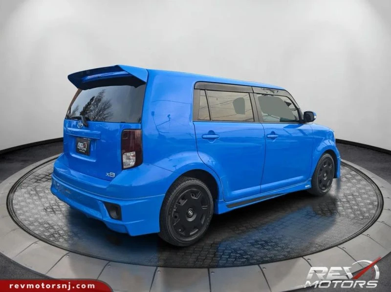 2011 Scion xB - Image 5 of 12