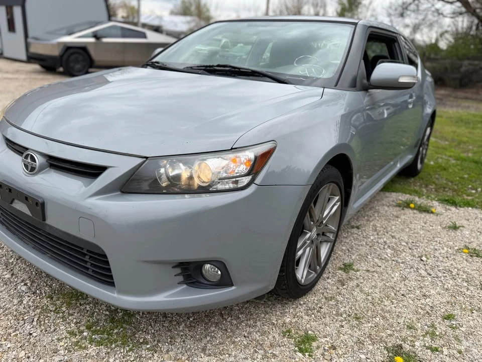 2011 Scion tC - Image 6 of 9